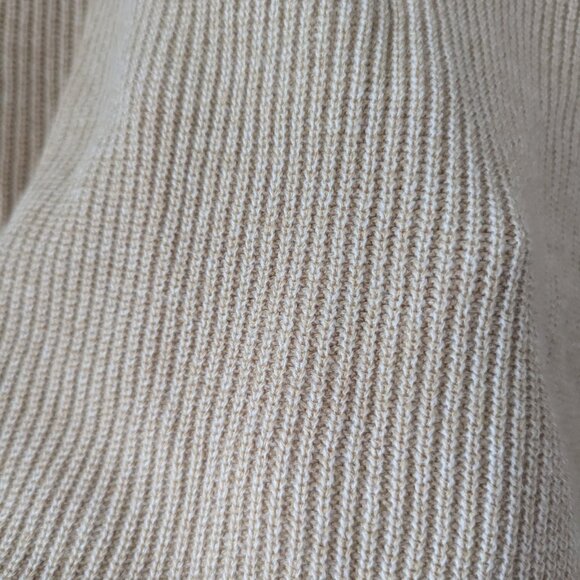 Uniqlo Men's sweater - Picture 3 of 4